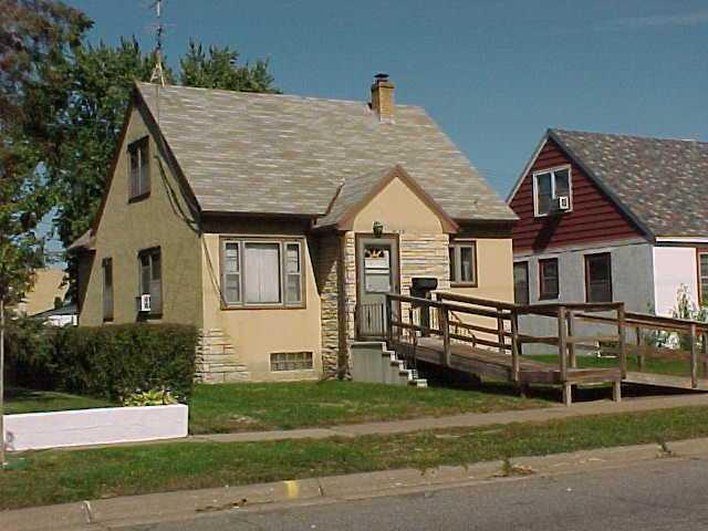 1921 Green Bay St, La Crosse, WI 54601