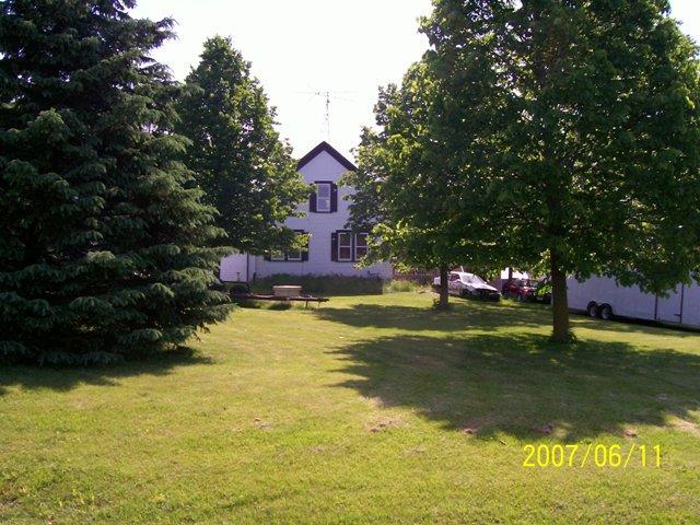 8727 Center, Newton, WI 53063