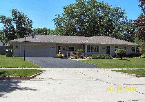 10535 W Lancaster Ave, Milwaukee, WI 53225