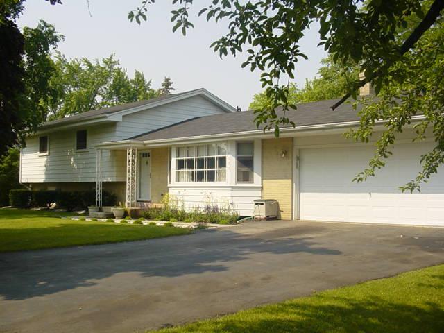 6157 N Willow Glen Ln., Glendale, WI 53209