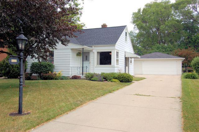 4224 Raymir Cir., Wauwatosa, WI 53222