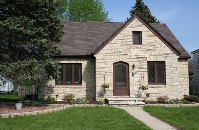 509 State St., Oconomowoc, WI 53066