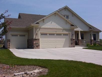 6554 Cedarhedge Dr., Mount Pleasant, WI 53406