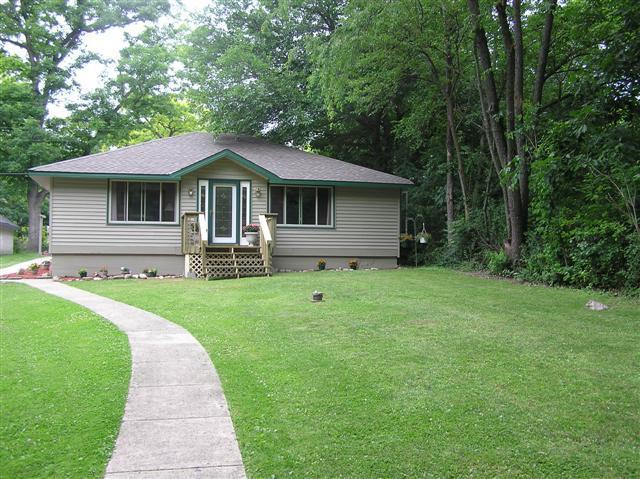 N9127 Cedar Ave, East Troy, WI 53120