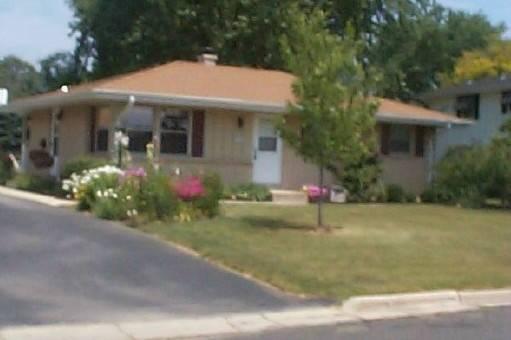 N89W17784 Martin Dr, Menomonee Falls, WI 53051