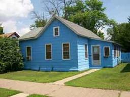 2106 Loomis St., La Crosse, WI 54603