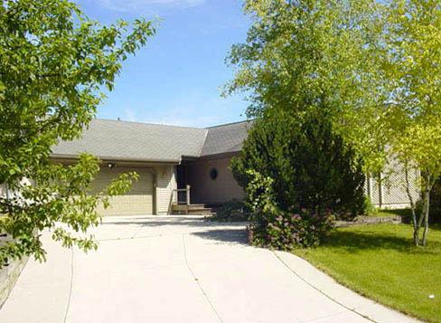 464 Westwood Dr., Sheboygan Falls, WI 53085