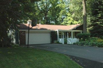 3927 W Maplecrest Dr., Franklin, WI 53132