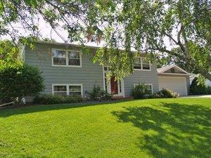 225 Shady Lane Ct., La Crosse, WI 54601