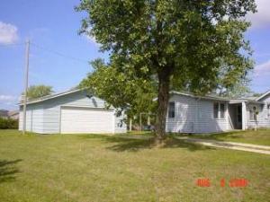 1035 N East Ave, Onalaska, WI 54650