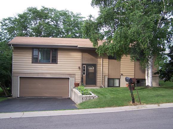 112 Carpenter Ct., Mukwonago, WI 53149