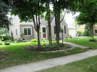 929 Sunset Dr., West Bend, WI 53095