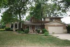 N89W17105 Roosevelt Dr., Menomonee Falls, WI 53051