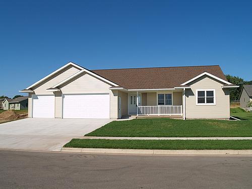 1911 Viking Ave., Holmen, WI 54636