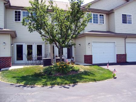 2406 Fox River Pkwy. #E, Waukesha, WI 53189