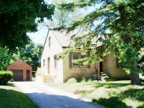 13517 W Greenfield Ave, New Berlin, WI 53151