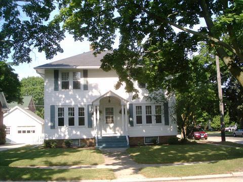 940 N 12th St., Manitowoc, WI 54220