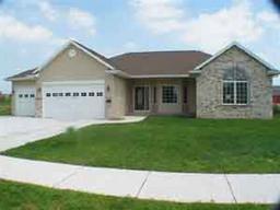 727 Killdeer Ln, Plymouth, WI 53073