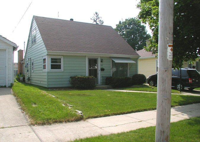 1415 Orchard St, Racine, WI 53405
