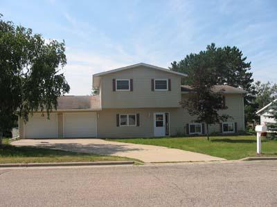 506 Evergreen Dr., Holmen, WI 54636