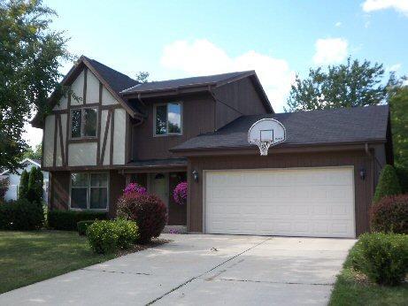 2836 W Hilltop Ln., Franklin, WI 53132