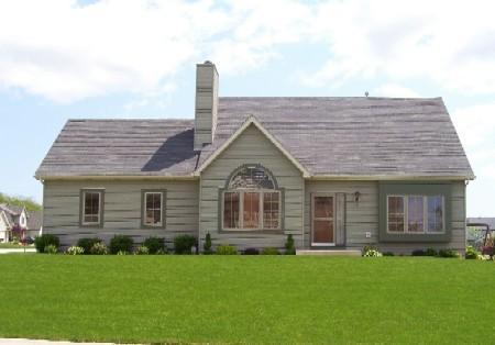 1543 Raintree Ln., Racine, WI 53406