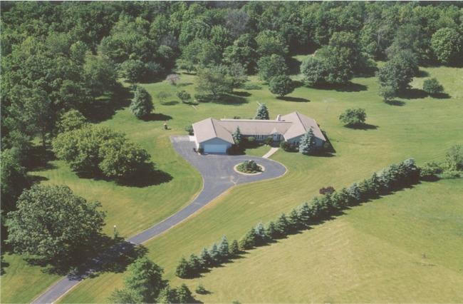 N3581 Woodland Dr., Geneva, WI 53147