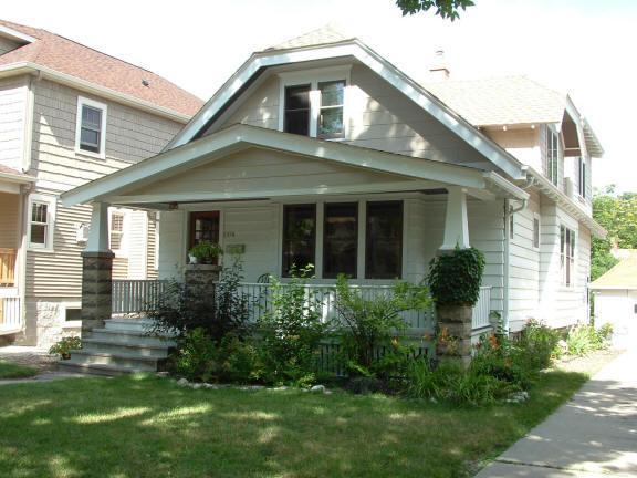 1434 N 66th St, Wauwatosa, WI 53213