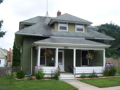 121 N 10th Ave., West Bend, WI 53095