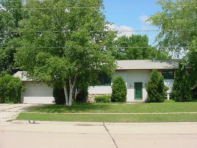 1525 Kellner St., Manitowoc, WI 54220