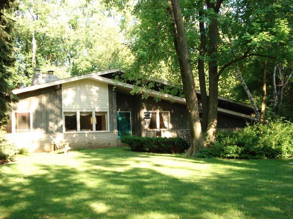 4435 Leslie Ann Ln., Mount Pleasant, WI 53403