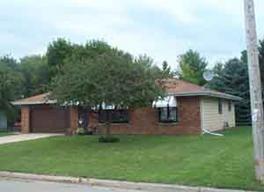 621 N Jackson, Elkhorn, WI 53121