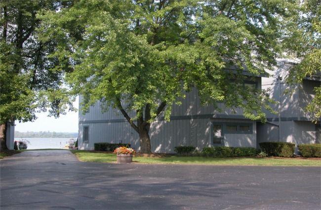 402 S Cogswell #09, Silver Lake, WI 53170