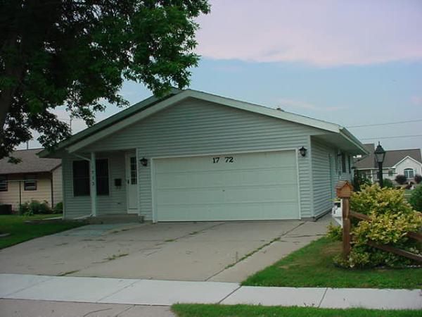 1772 Cross St, Manitowoc, WI 54220