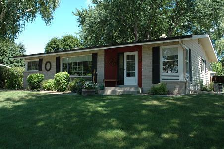 7200 Dorchester Ln., Greendale, WI 53129
