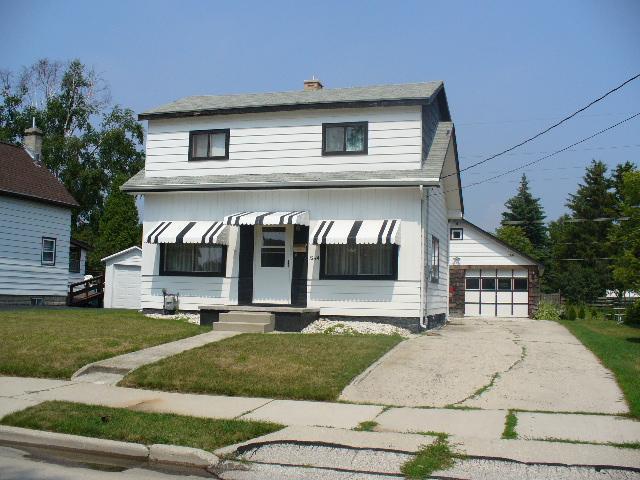 1244 Arlington Ave, Manitowoc, WI 54220