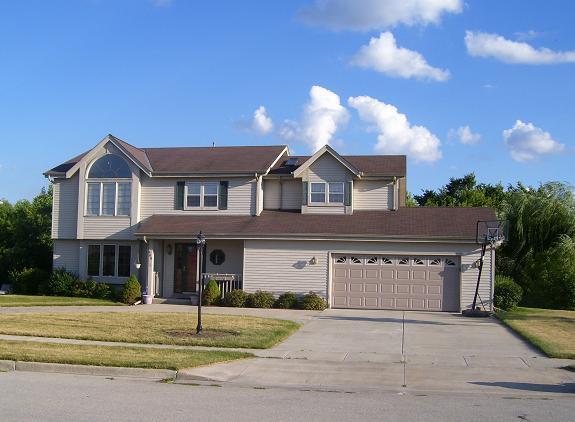 466 Westfield Way, Pewaukee, WI 53072