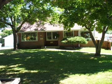 5020 W Kinnickinnic River Pkwy., Milwaukee, WI 53219