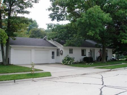 2141 Granger Rd., Manitowoc, WI 54220