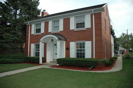 7315 Wellauer Dr., Wauwatosa, WI 53213