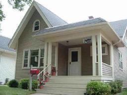 2512 Charles St., Racine, WI 53402