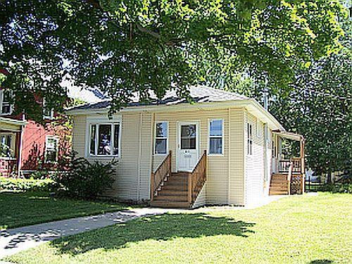 341 W College Ave., Waukesha, WI 53186