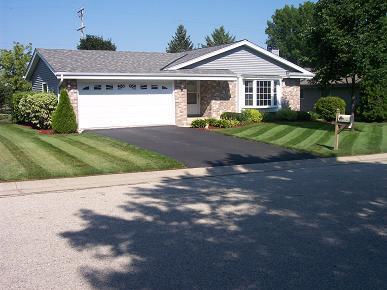 1313 Mukwonago Dr., Mukwonago, WI 53149