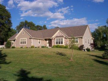 N58W26601 Mountain Shadow Dr., Lisbon, WI 53089