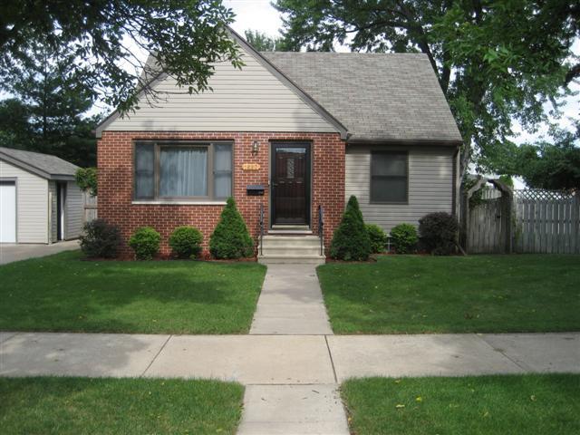 1823 S 21st St., La Crosse, WI 54601