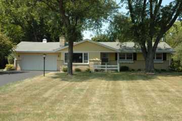 2745 Arbor Dr., Brookfield, WI 53005
