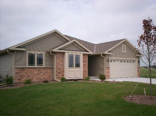 9923 Prairie Crossing Dr., Caledonia, WI 53126