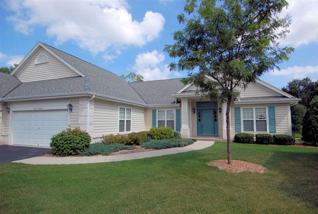 W233N3022 Oakmont Ct. #B, Pewaukee, WI 53072