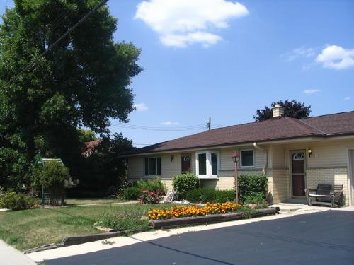 6932 W Layton Ave., Greenfield, WI 53220