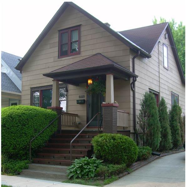 6610 Romona Ave, Wauwatosa, WI 53213